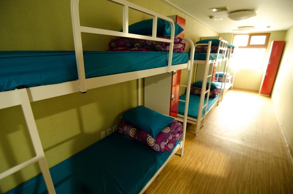 Kimchee Sinchon Guesthouse Séoul Chambre photo