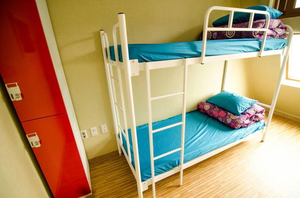 Kimchee Sinchon Guesthouse Séoul Extérieur photo