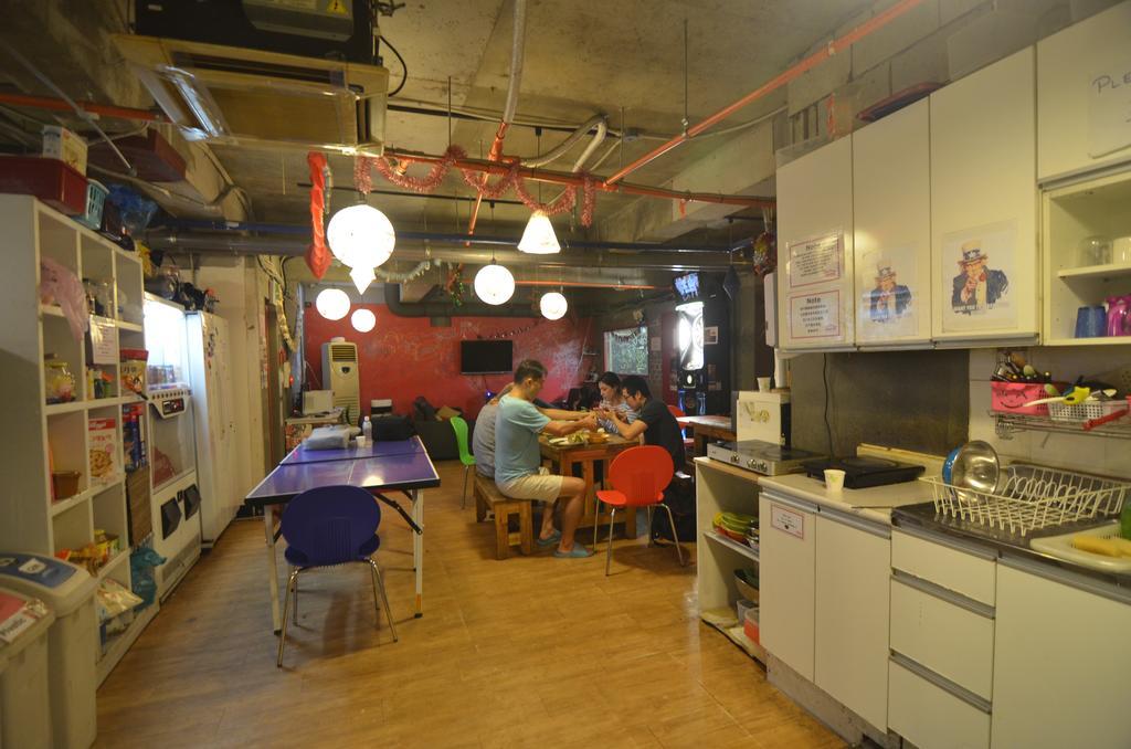 Kimchee Sinchon Guesthouse Séoul Extérieur photo