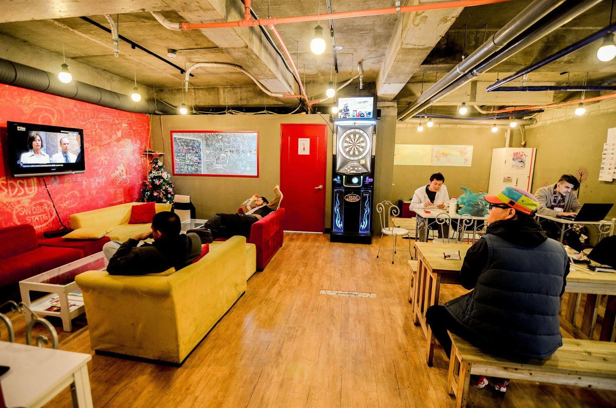 Kimchee Sinchon Guesthouse Séoul Extérieur photo